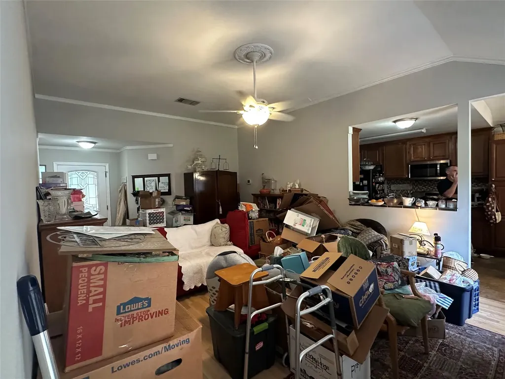 908 Honeysuckle Drive Leander TX 78641