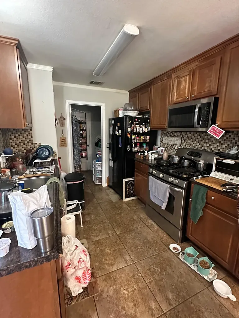 908 Honeysuckle Drive Leander TX 78641
