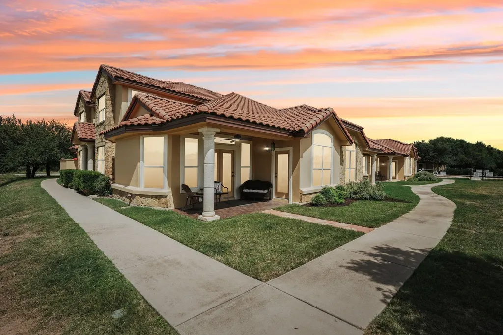 2010 American Drive Lago Vista TX 78645