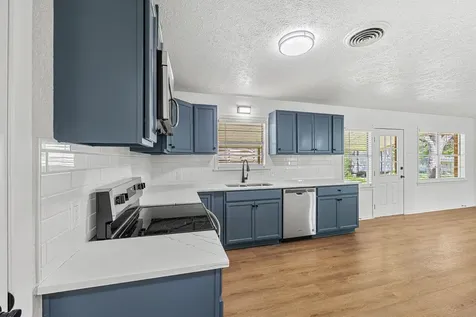 1318 Live Oak Drive Belton TX 76513