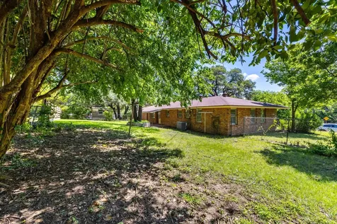 1318 Live Oak Drive Belton TX 76513