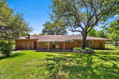 1318 Live Oak Drive Belton TX 76513