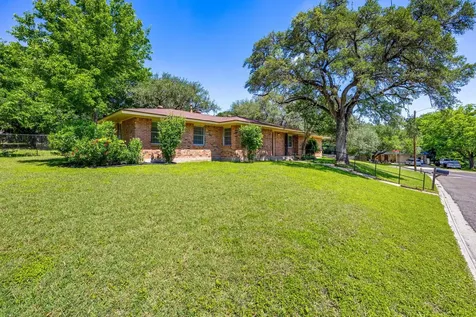 1318 Live Oak Drive Belton TX 76513