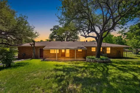 1318 Live Oak Drive Belton TX 76513