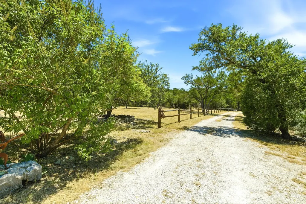 2824 Lost Oak Cv Cove Georgetown TX 78628