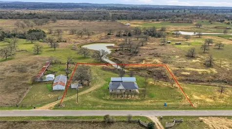369 Young School House Road Smithville TX 78957