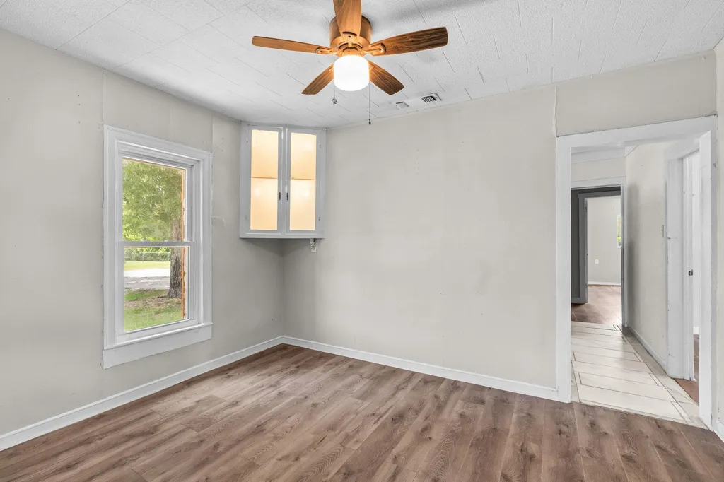 307 Crockett Street Holland TX 76534