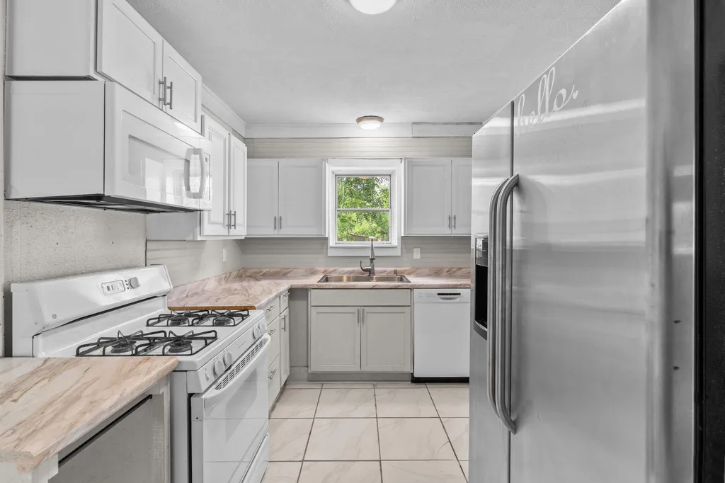 307 Crockett Street Holland TX 76534