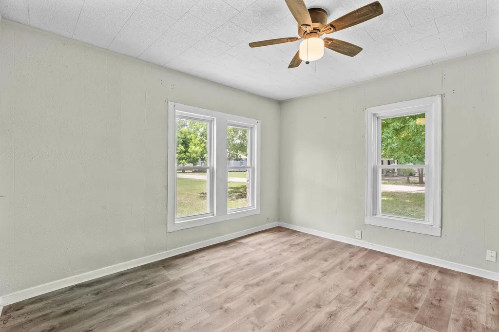 307 Crockett Street Holland TX 76534