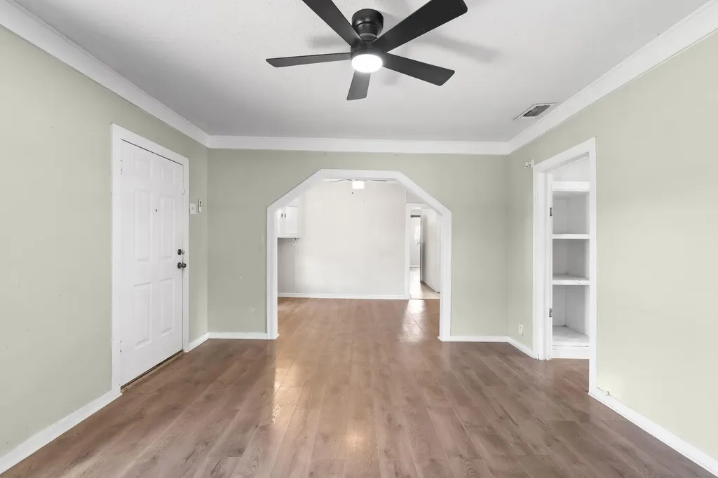 307 Crockett Street Holland TX 76534
