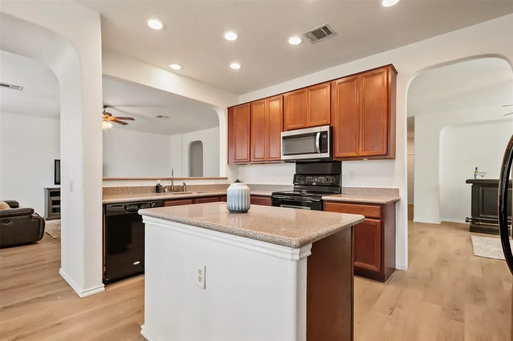 6317 Baythorne Drive Austin TX 78747