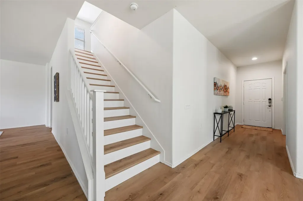 6317 Baythorne Drive Austin TX 78747