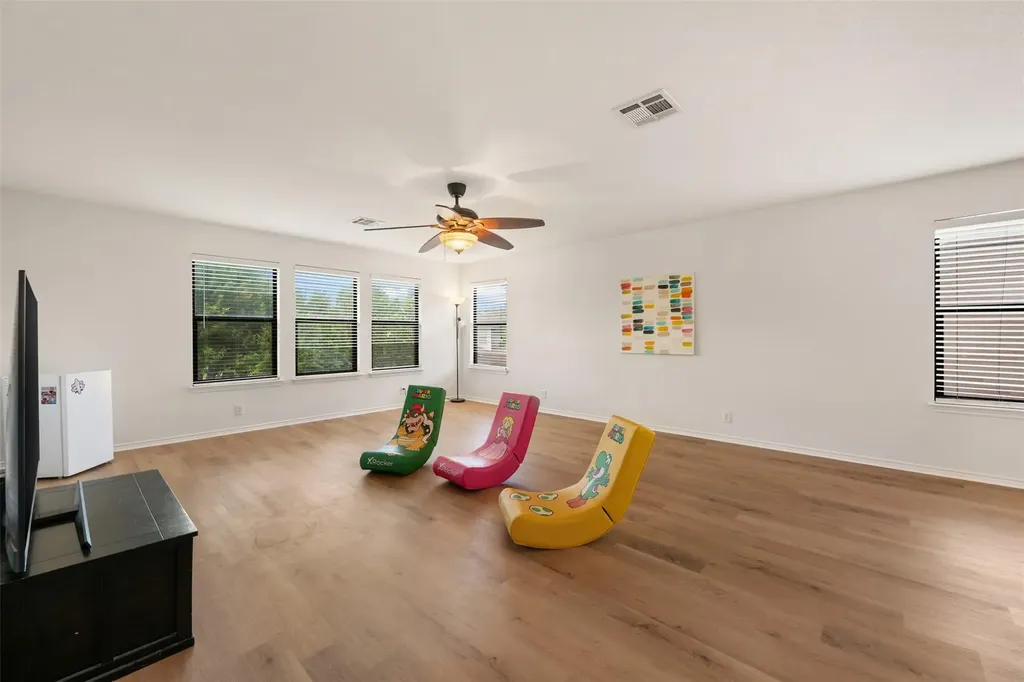 6317 Baythorne Drive Austin TX 78747