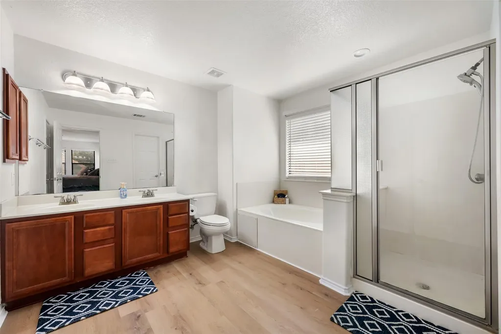 6317 Baythorne Drive Austin TX 78747