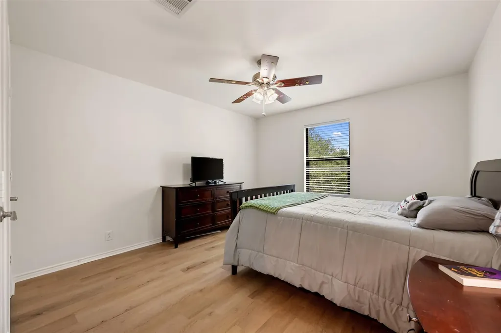 6317 Baythorne Drive Austin TX 78747