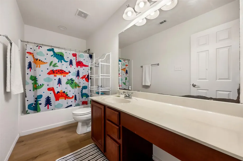 6317 Baythorne Drive Austin TX 78747