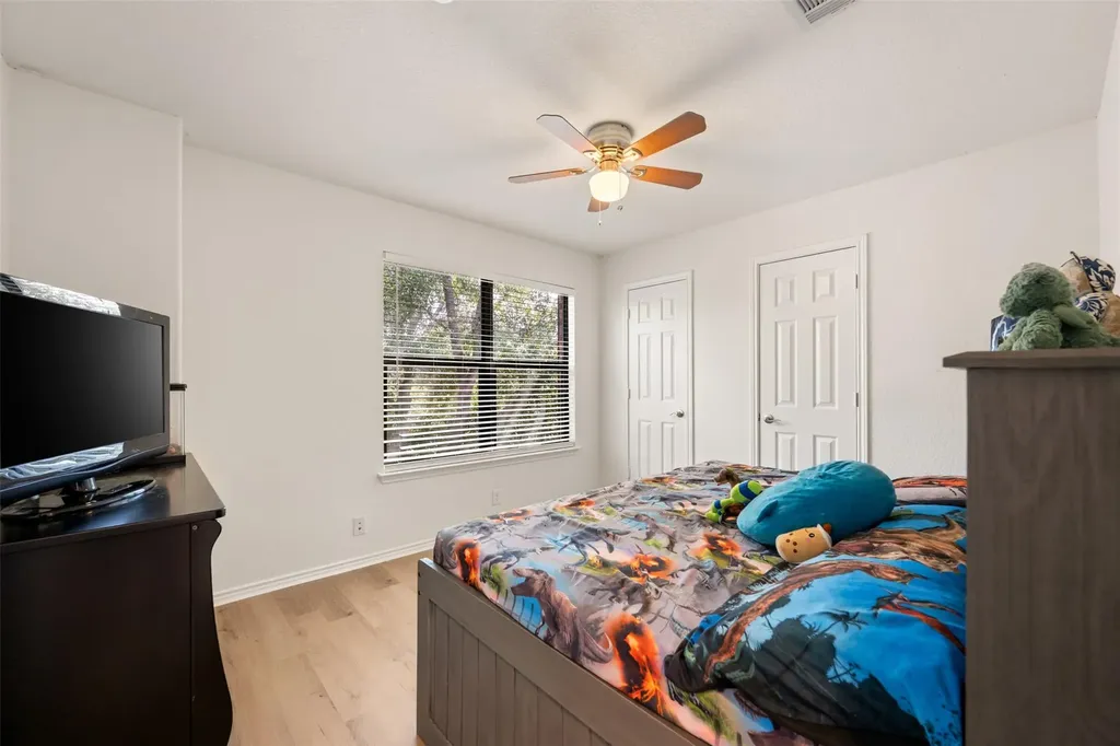6317 Baythorne Drive Austin TX 78747