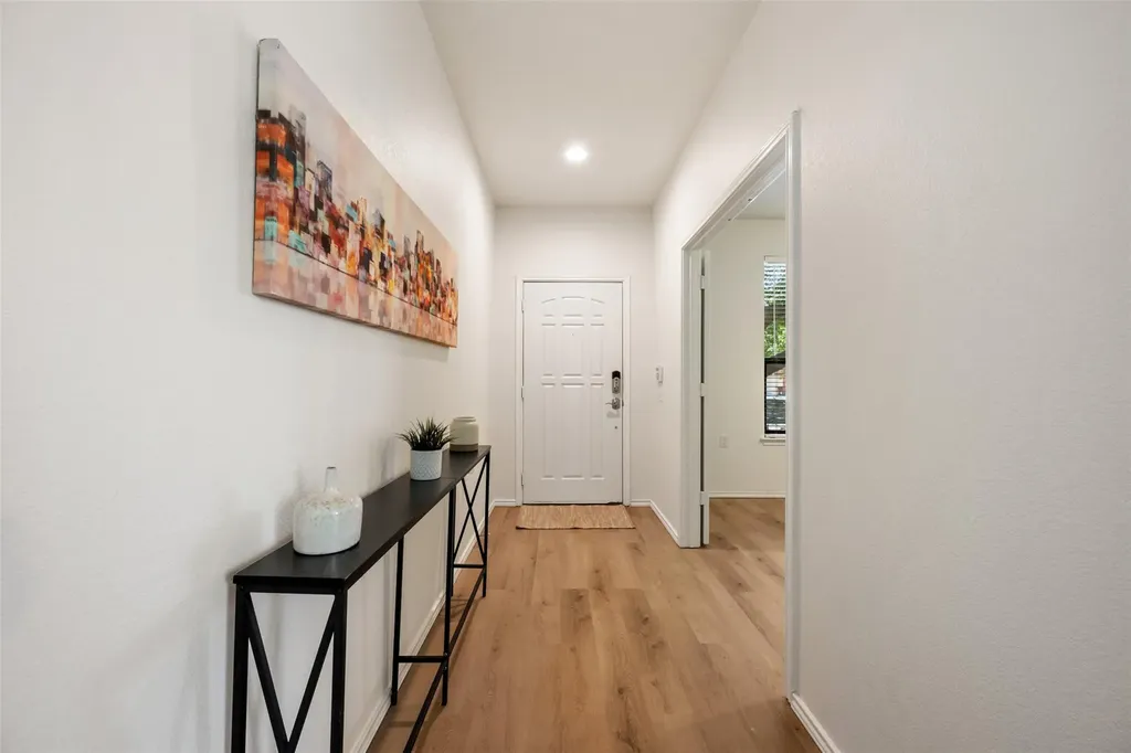 6317 Baythorne Drive Austin TX 78747