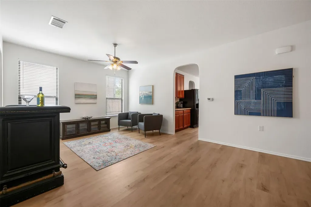 6317 Baythorne Drive Austin TX 78747