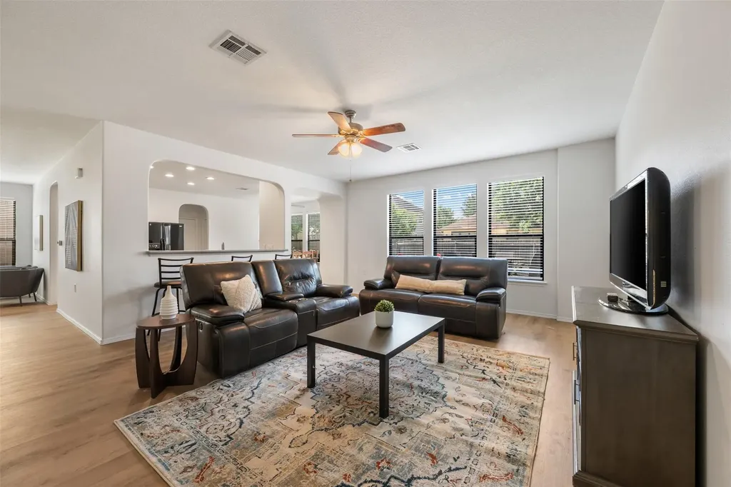 6317 Baythorne Drive Austin TX 78747