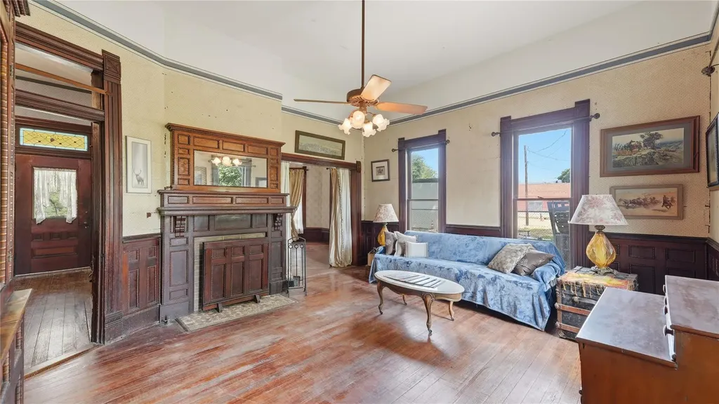 503 Main Street Martindale TX 78655