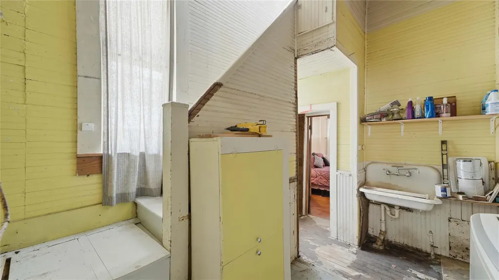 503 Main Street Martindale TX 78655