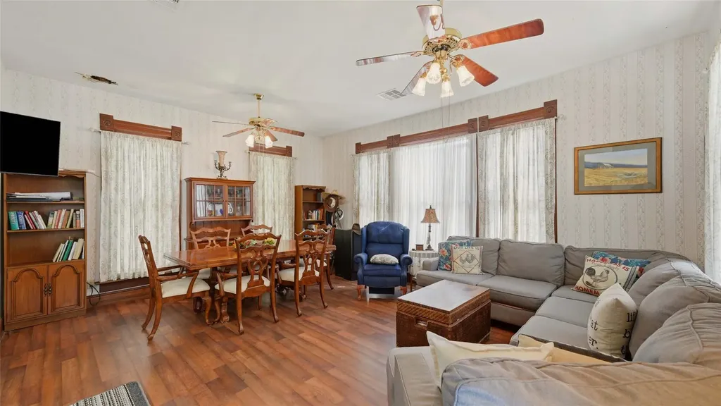 503 Main Street Martindale TX 78655