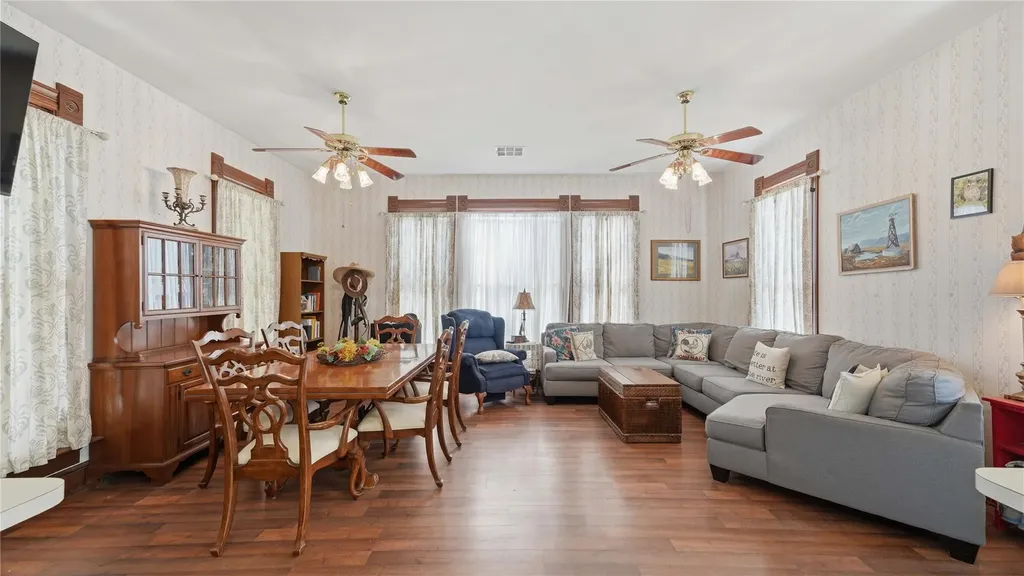 503 Main Street Martindale TX 78655
