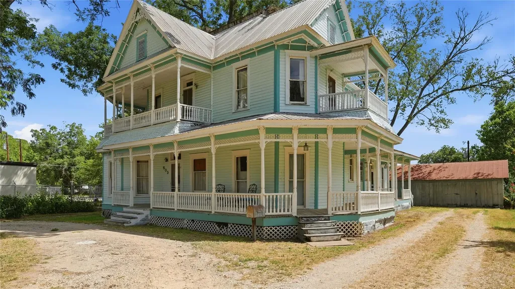 503 Main Street Martindale TX 78655