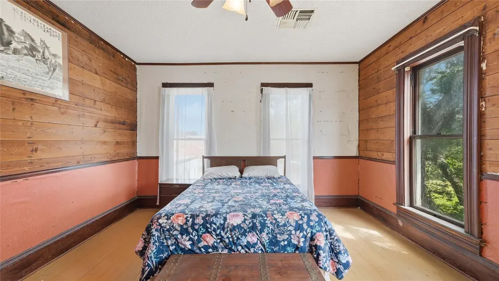 503 Main Street Martindale TX 78655
