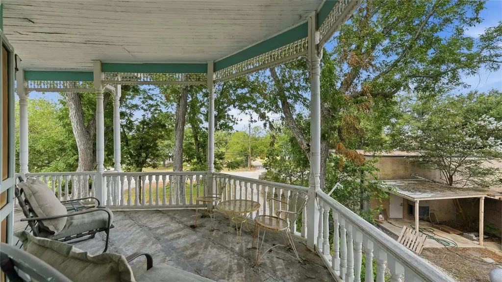 503 Main Street Martindale TX 78655