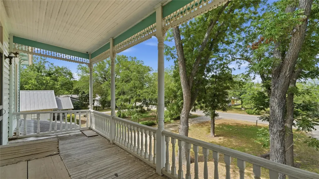 503 Main Street Martindale TX 78655