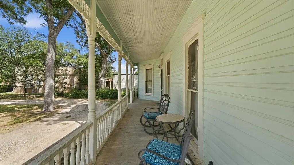 503 Main Street Martindale TX 78655