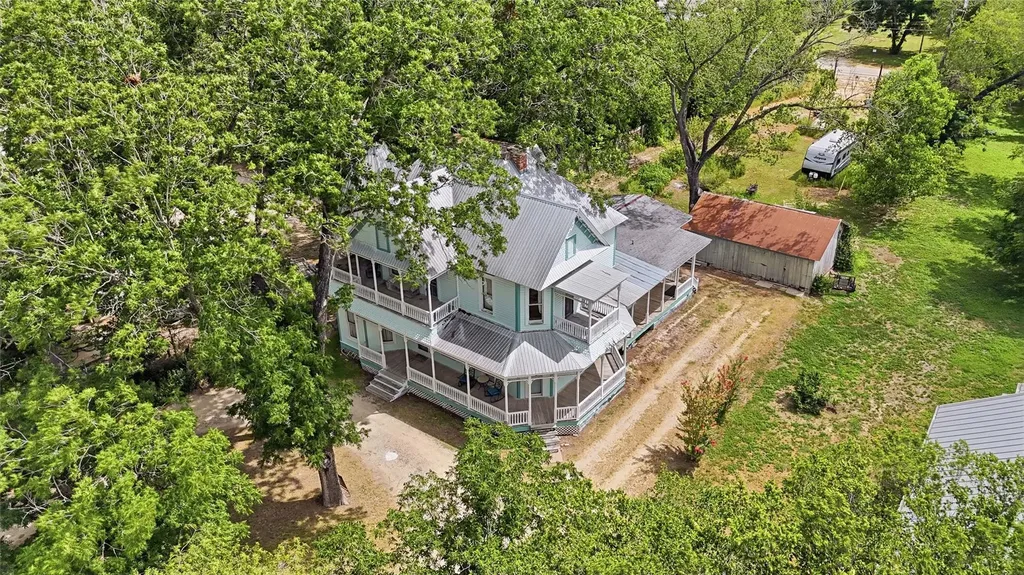 503 Main Street Martindale TX 78655