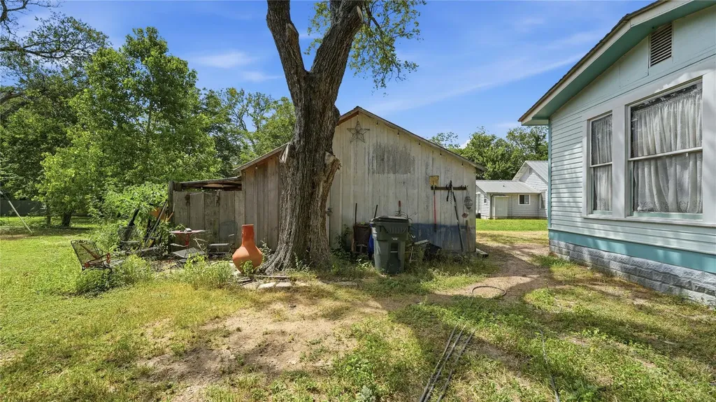 503 Main Street Martindale TX 78655
