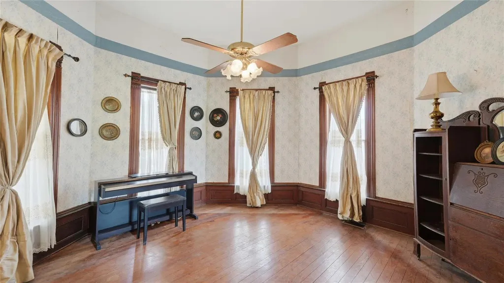 503 Main Street Martindale TX 78655