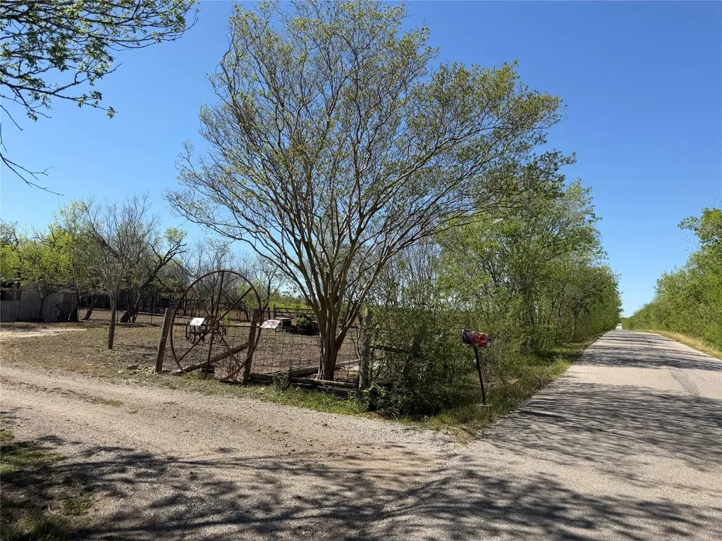12129 Glass Road Buda TX 78610