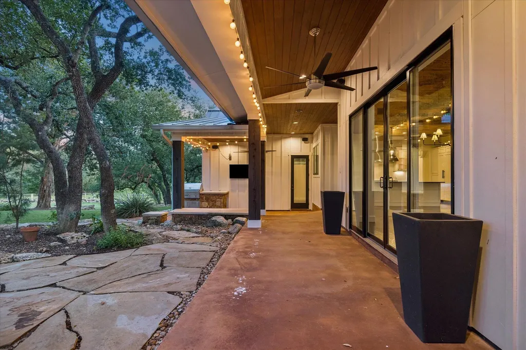 1899 Trebled Waters Trail Dripping Springs TX 78619