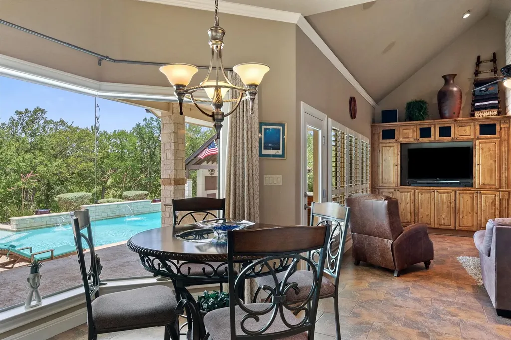 208 Hacienda Place Dripping Springs TX 78620