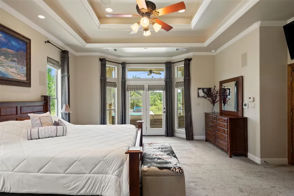 208 Hacienda Place Dripping Springs TX 78620