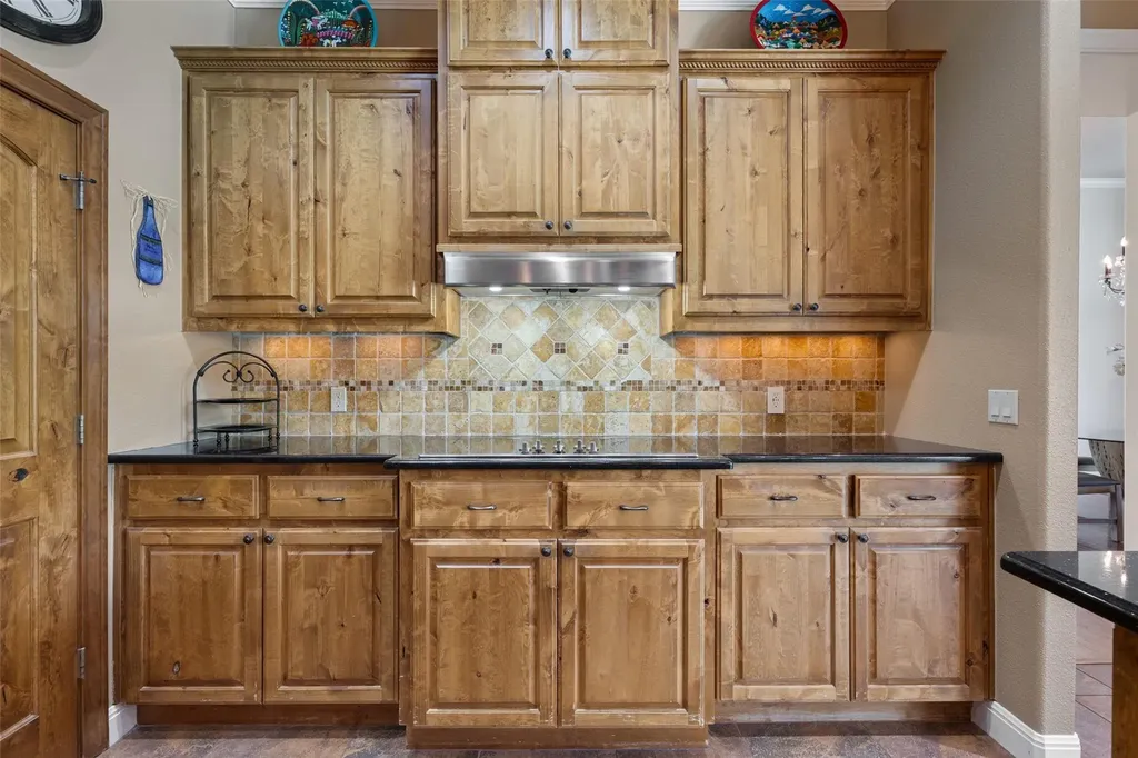 208 Hacienda Place Dripping Springs TX 78620