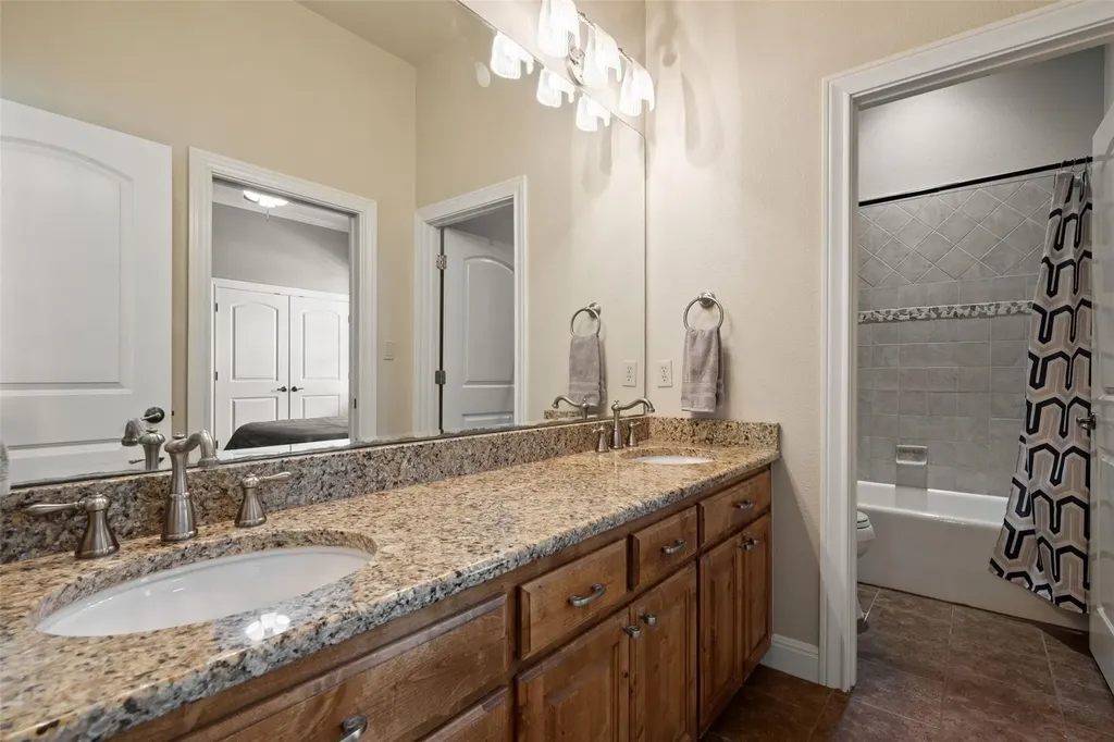 208 Hacienda Place Dripping Springs TX 78620