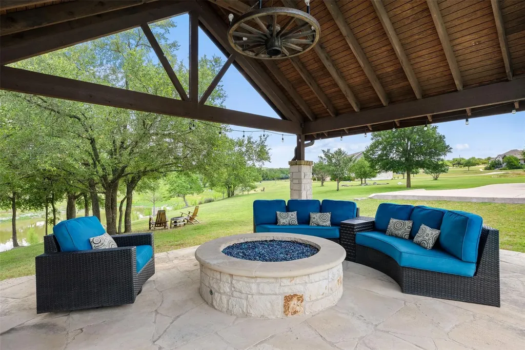 208 Hacienda Place Dripping Springs TX 78620