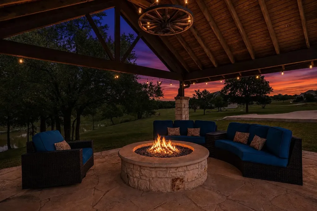 208 Hacienda Place Dripping Springs TX 78620