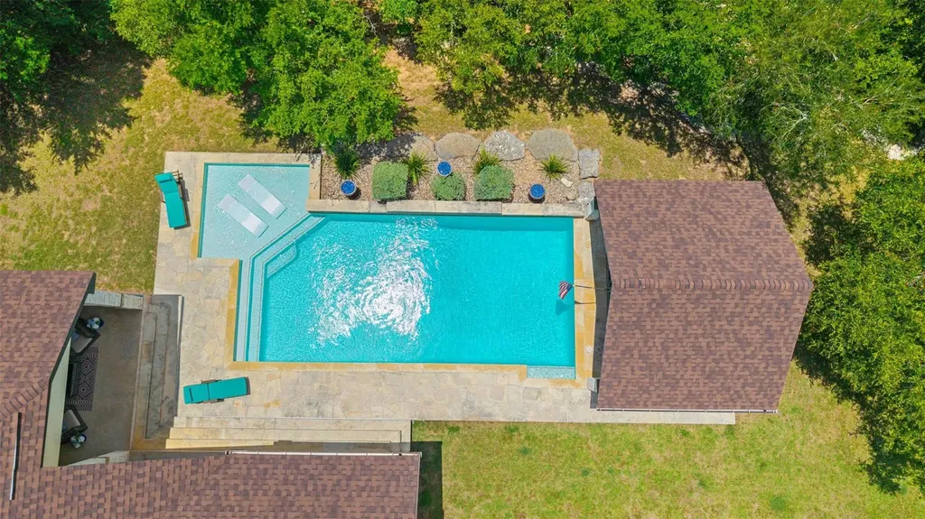 208 Hacienda Place Dripping Springs TX 78620