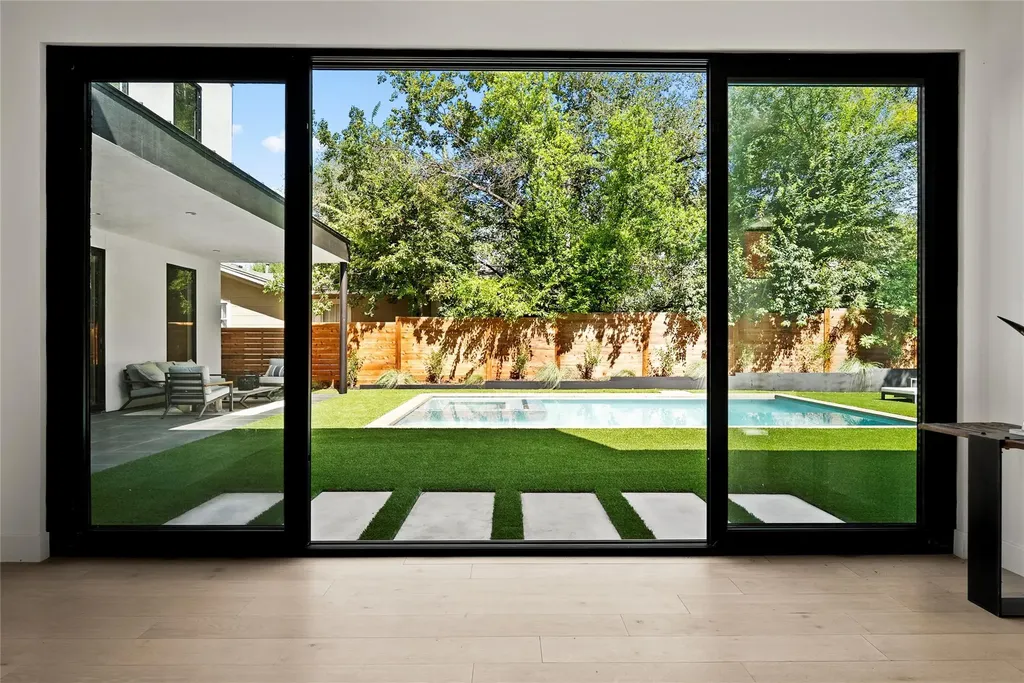 1702 W 30th Street Austin TX 78703