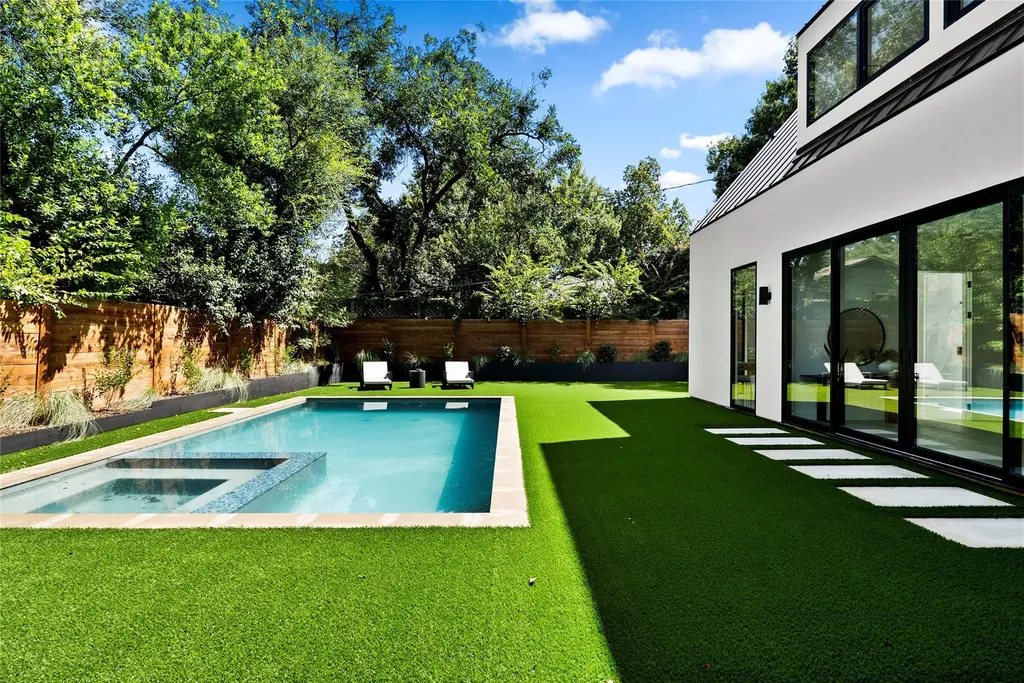 1702 W 30th Street Austin TX 78703