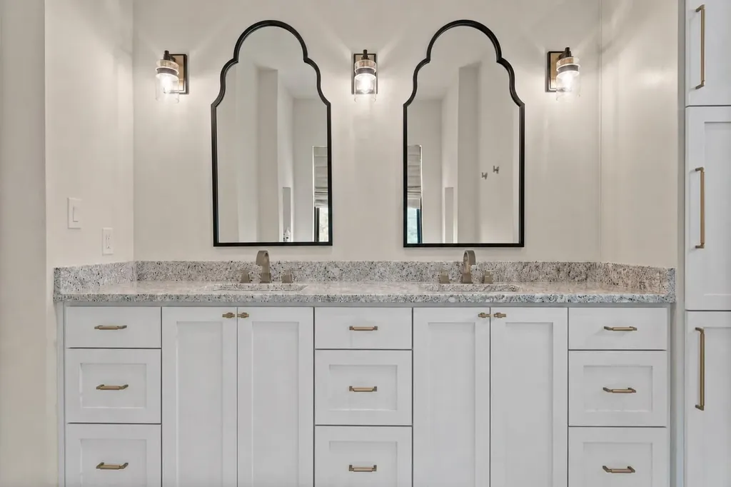 169 Golden Eagle Lane Dripping Springs TX 78620