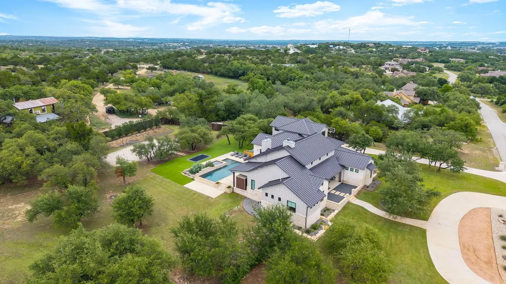 169 Golden Eagle Lane Dripping Springs TX 78620