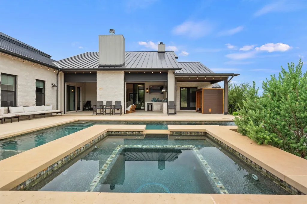 169 Golden Eagle Lane Dripping Springs TX 78620